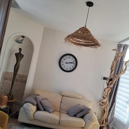 Spacieux Duplex 120m2 Dans Maison * 第戎